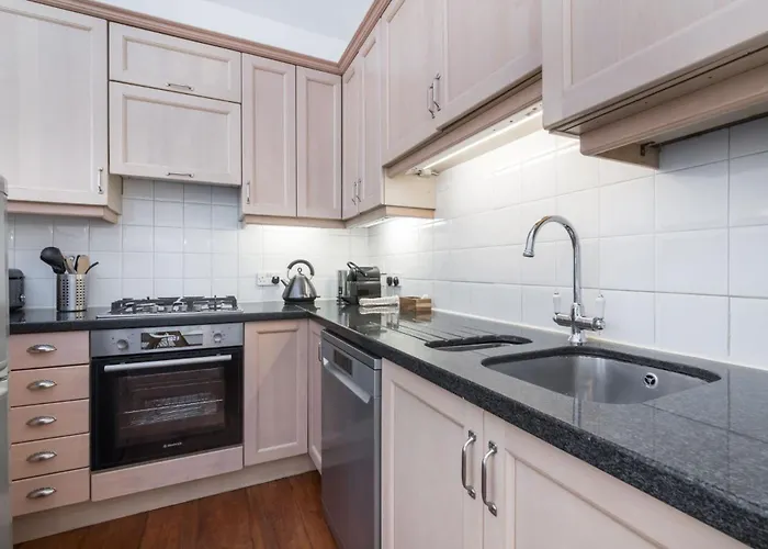 The Upper House - Fitzrovia - By Frankie Says